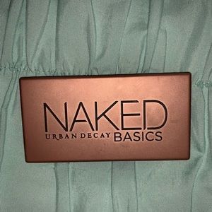 Urban decay (naked basics palette)